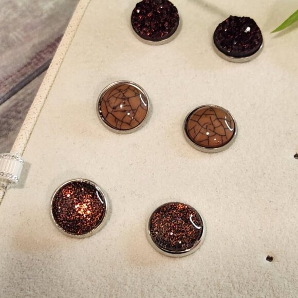 3pk of Stud Earrings - Picture 5 of 5